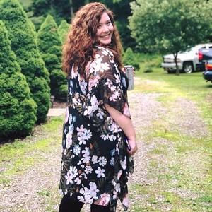 Meet your Posher, Danielle